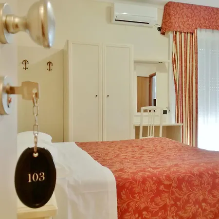 Gold Hotel Bordighera Buitenkant foto